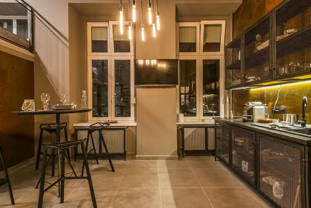 Rusty Loft & Bar Loft Apartment