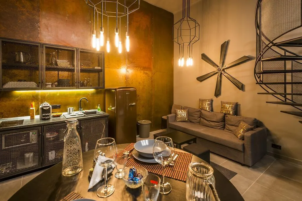 Rusty Loft & Bar Loft Apartment